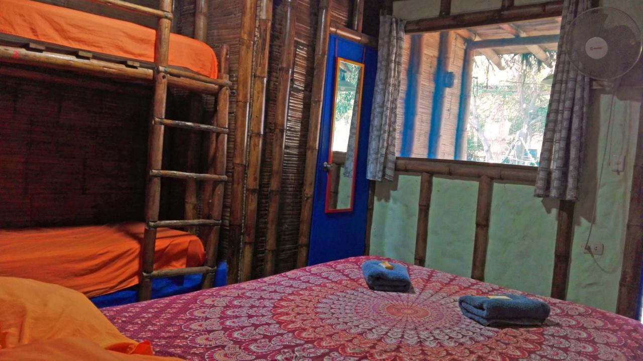 Saigon Backpackers Hostel Máncora Exterior foto
