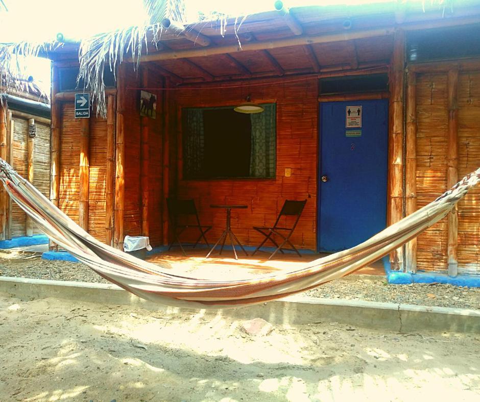 Saigon Backpackers Hostel Máncora Exterior foto